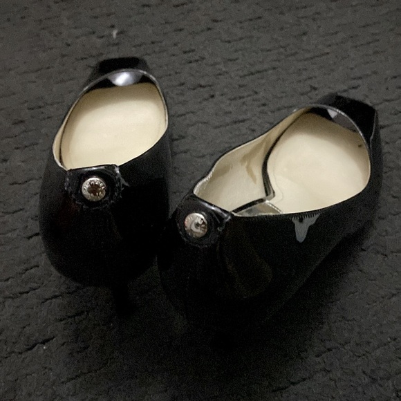 Michael Kors Black Heels - Picture 2 of 6